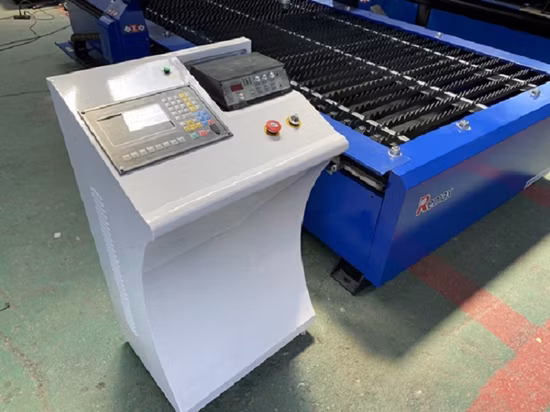 Machine de découpe plasma CNC en acier au carbone Hypertherm 1530